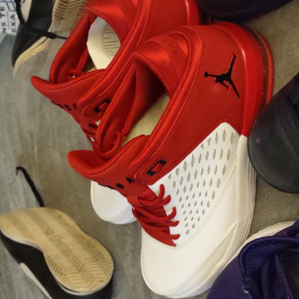 Jordan flight oragin 4 men size 9